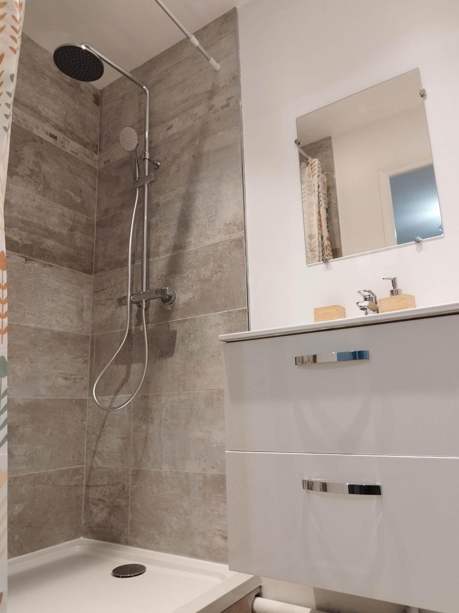 Le New York Bisontin 2 Apartment Besancon Bagian luar foto
